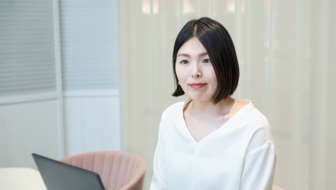 オペレーション統括部 カスタマーサポート課 リーダー 安部 薫様の写真