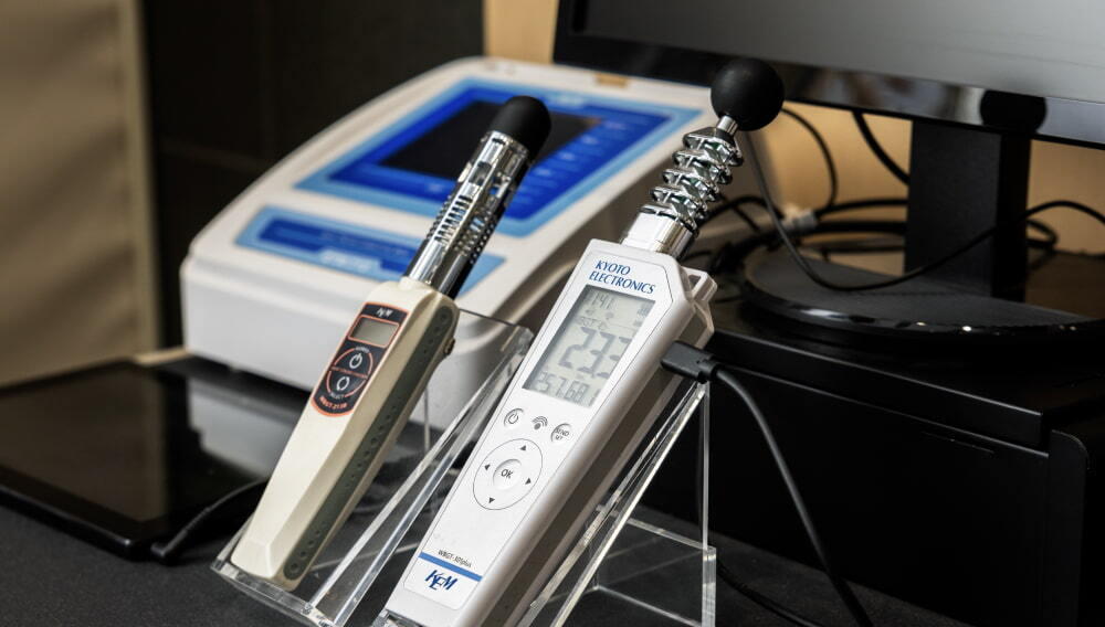 迅速熱伝導率計と熱中症指標計の写真