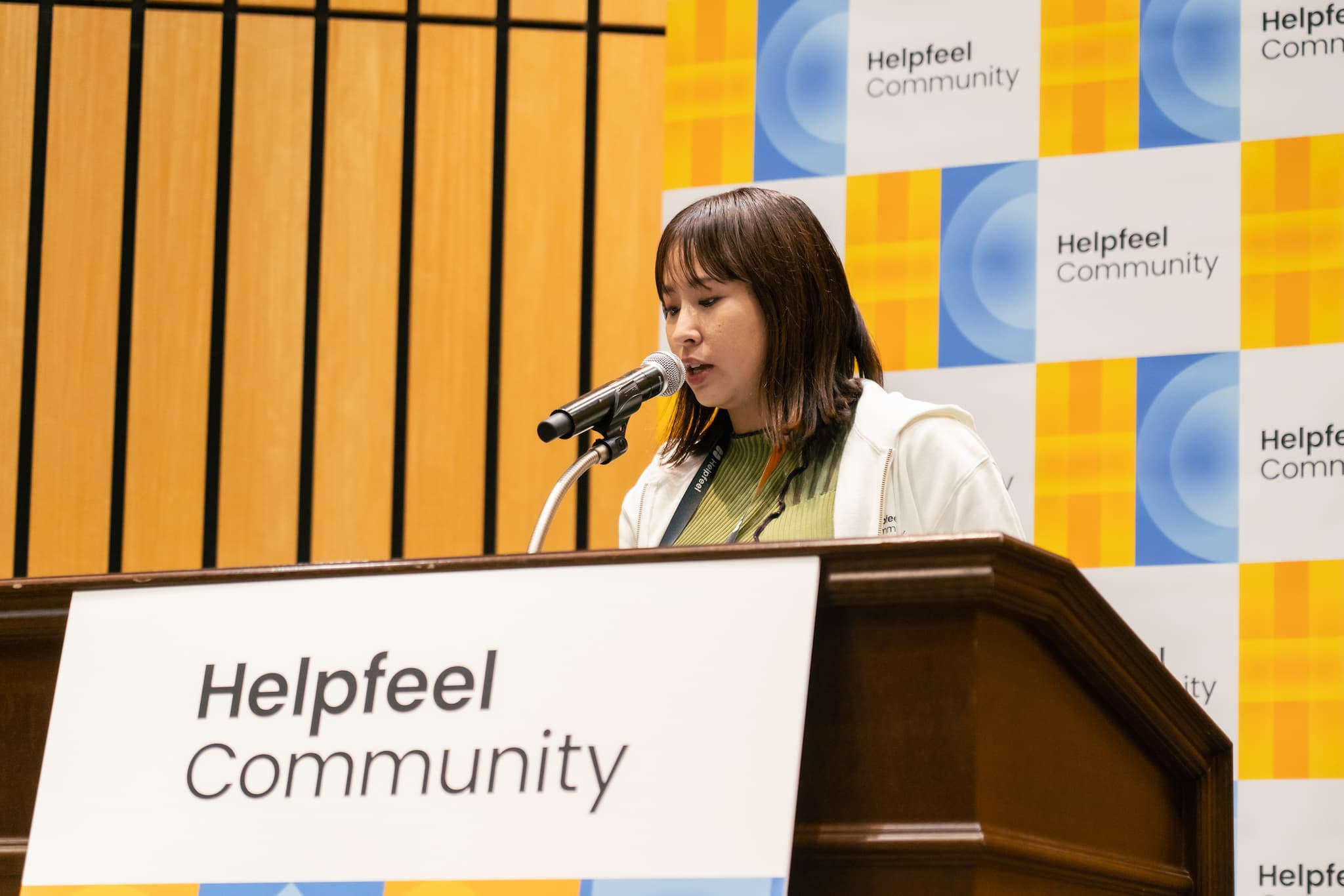 ラッシュジャパン 真嶋様がお話しする様子